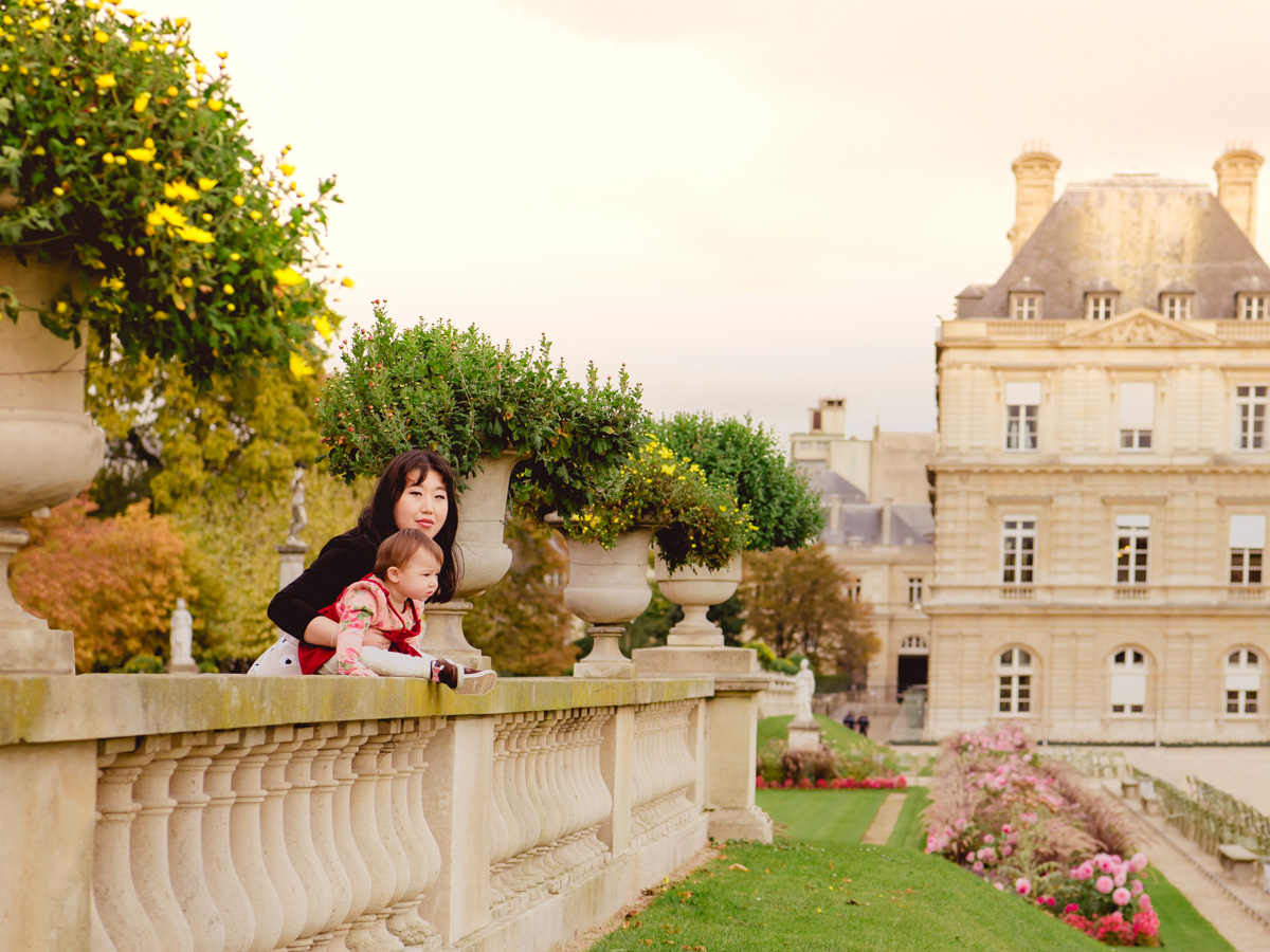 luxembourg-garden-paris-france-lifestyle-family-photography-jakeanddannie-9