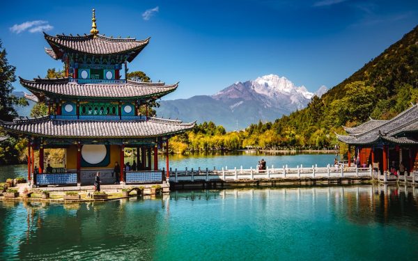 The Black Dragon Pool in Lijiang, China | Jake and Dannie