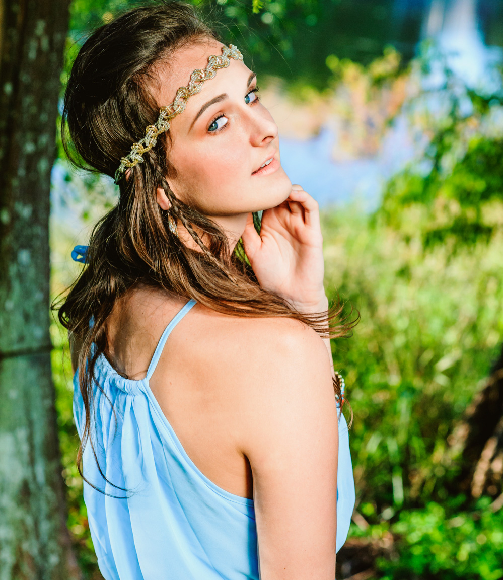 That natural look in a boho fashion photo actually requires good makeup